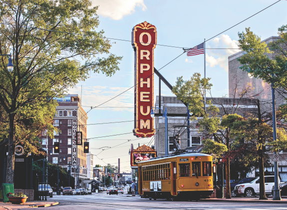 Main Street trolleys | Phillip Van Zandt